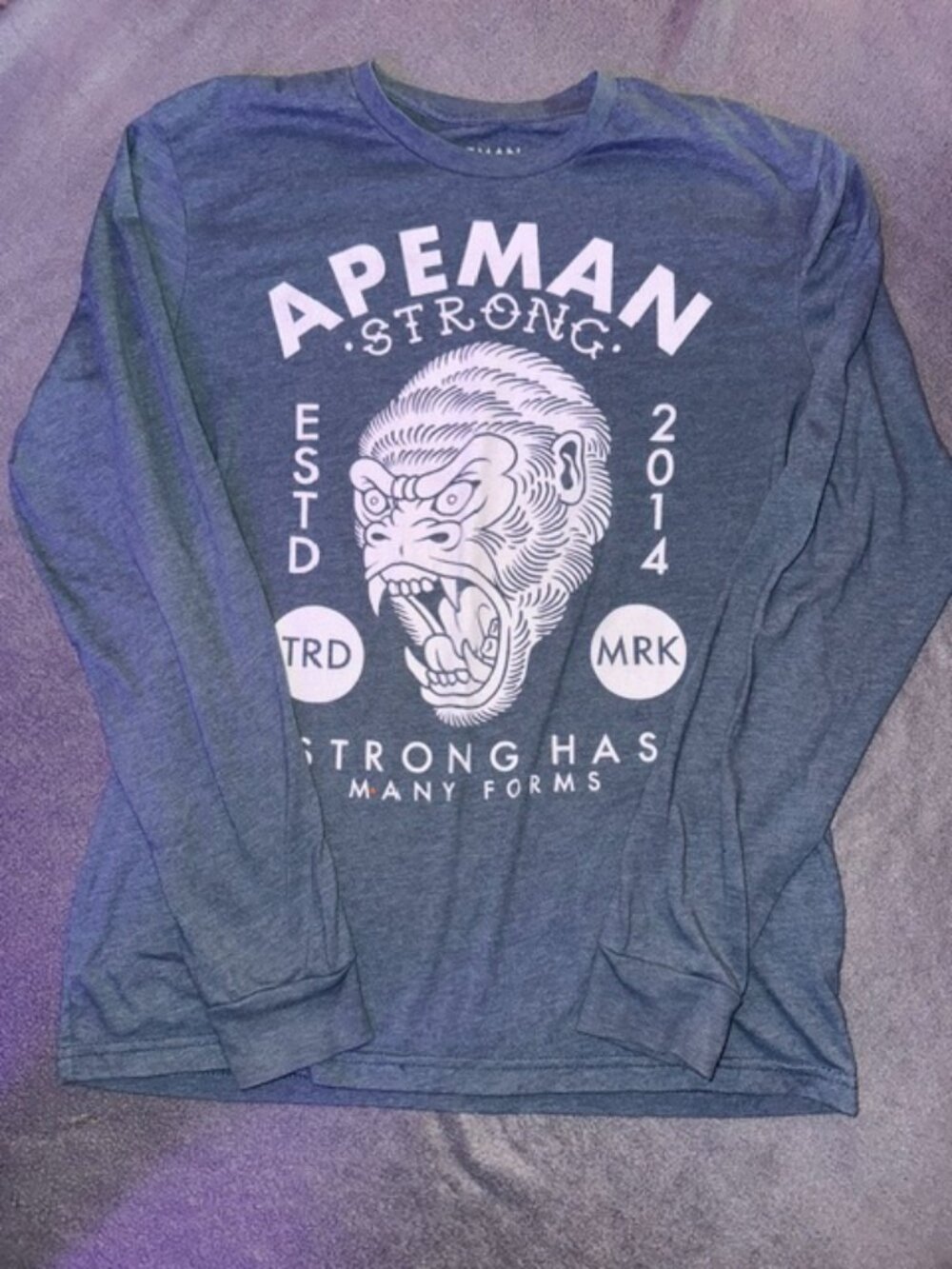 Apeman Strong Has Many Forms Long Sleeve Graphic T‑Shirt Men’s Small Gray Green